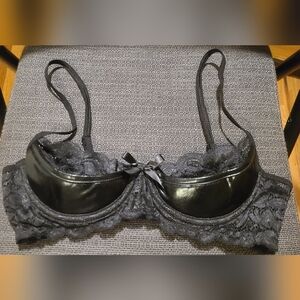 Frederick's of Hollywood Rhiannon Wet Look Balconette Lace Bra